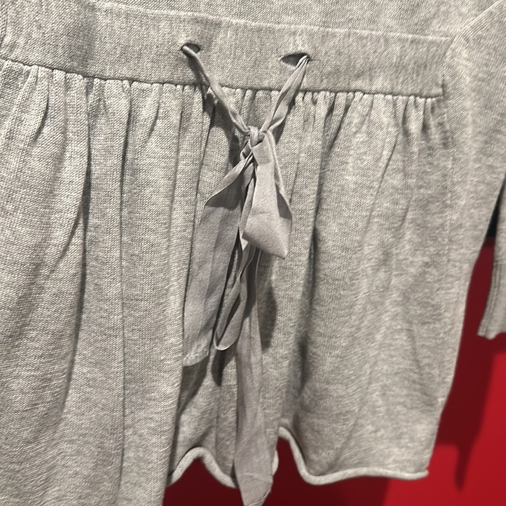 RARE RUFFLE BACK HOODIE - Picture 7 of 9